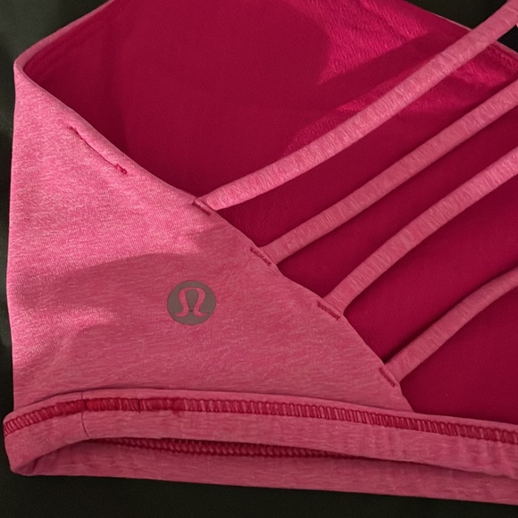 lululemon pink sports bra - Picture 3 of 5